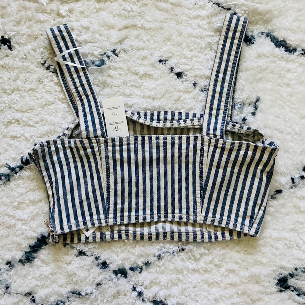 Crop top - Picture 4 of 4